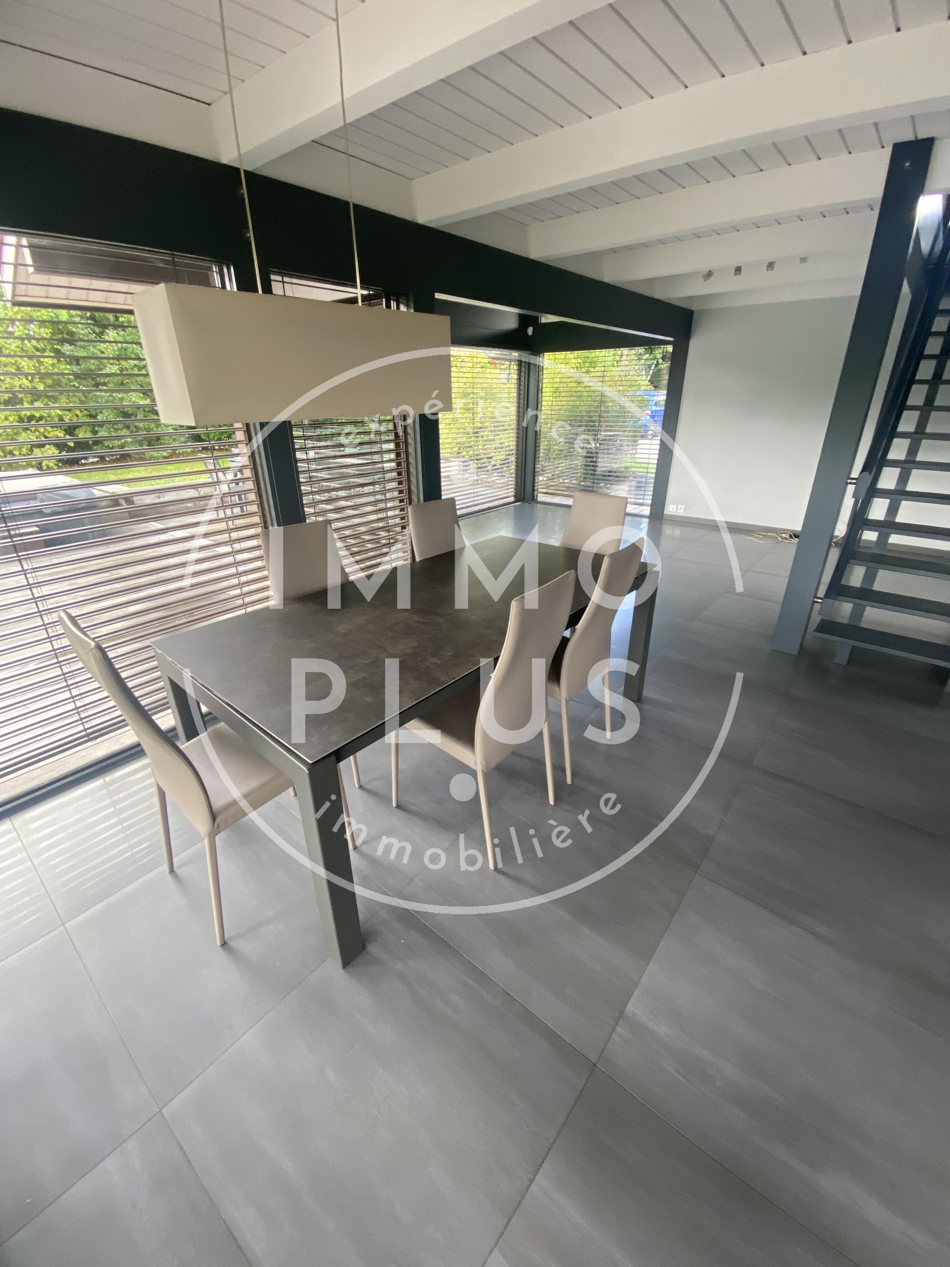 Photo Location Maison 5 pièces 117 m²