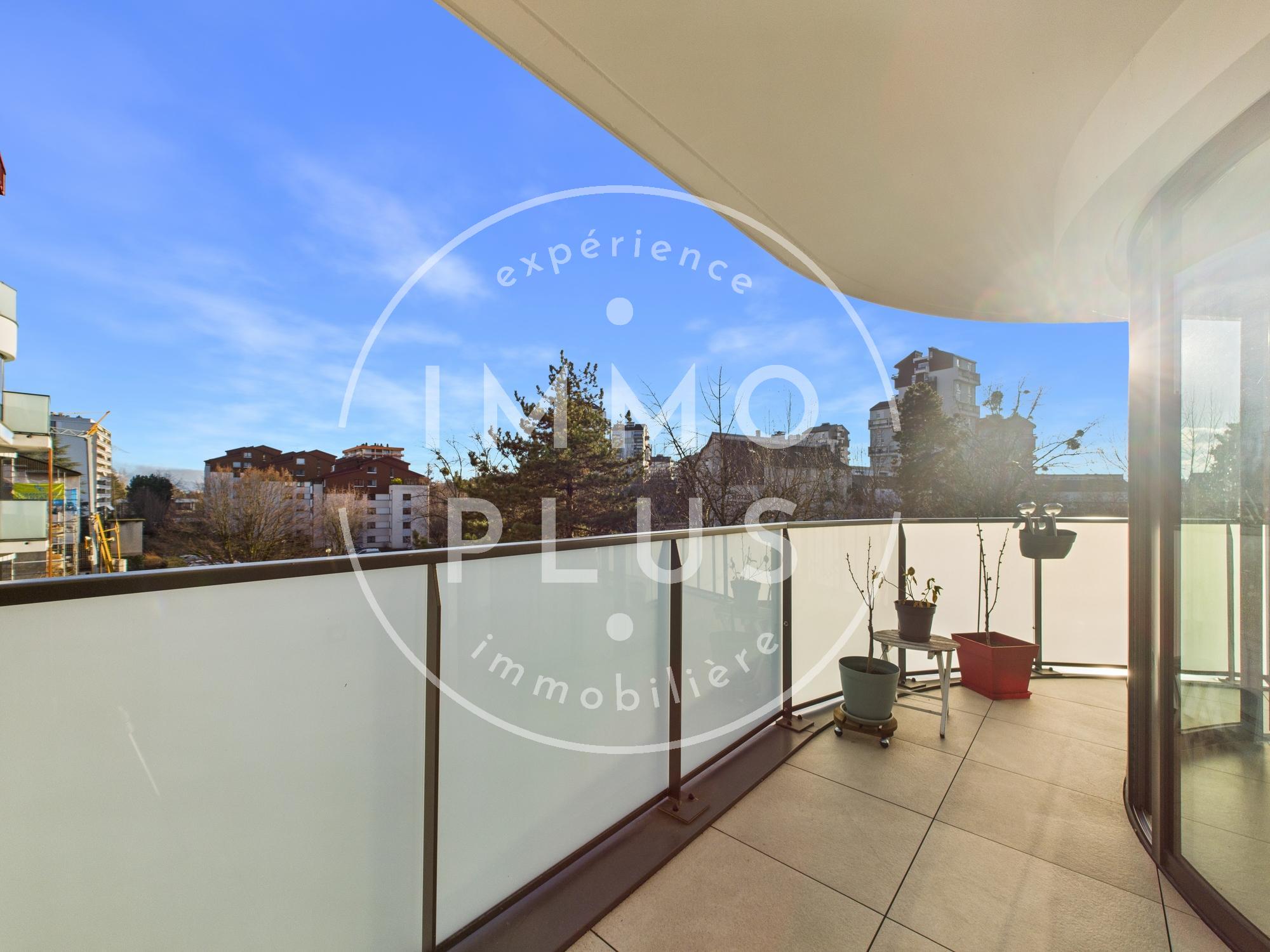 Photo **Magnifique appartement de 4 pièces en vente à Annecy**