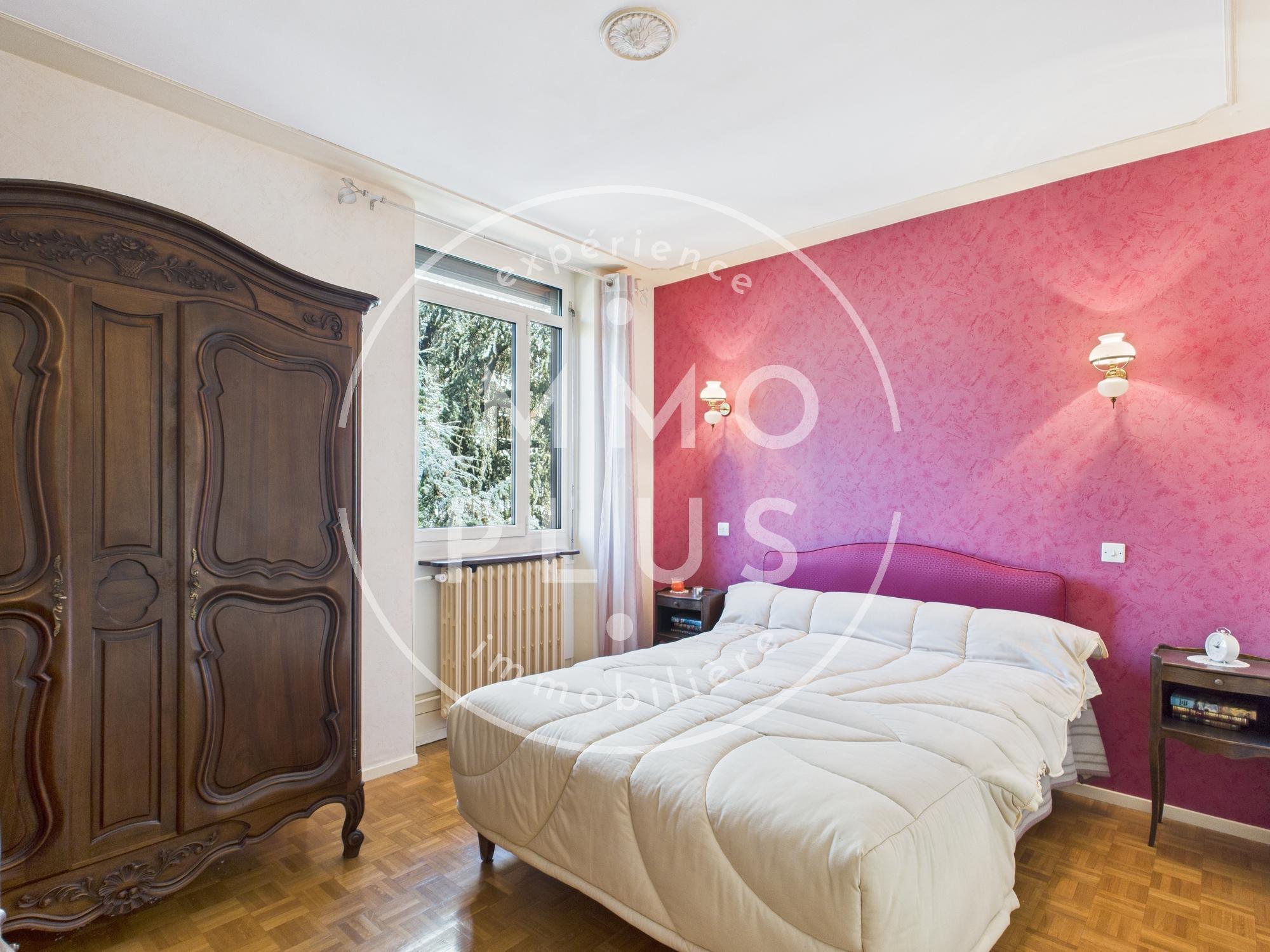 Photo Dernier étage à Annecy – Un T3 à réinventer.