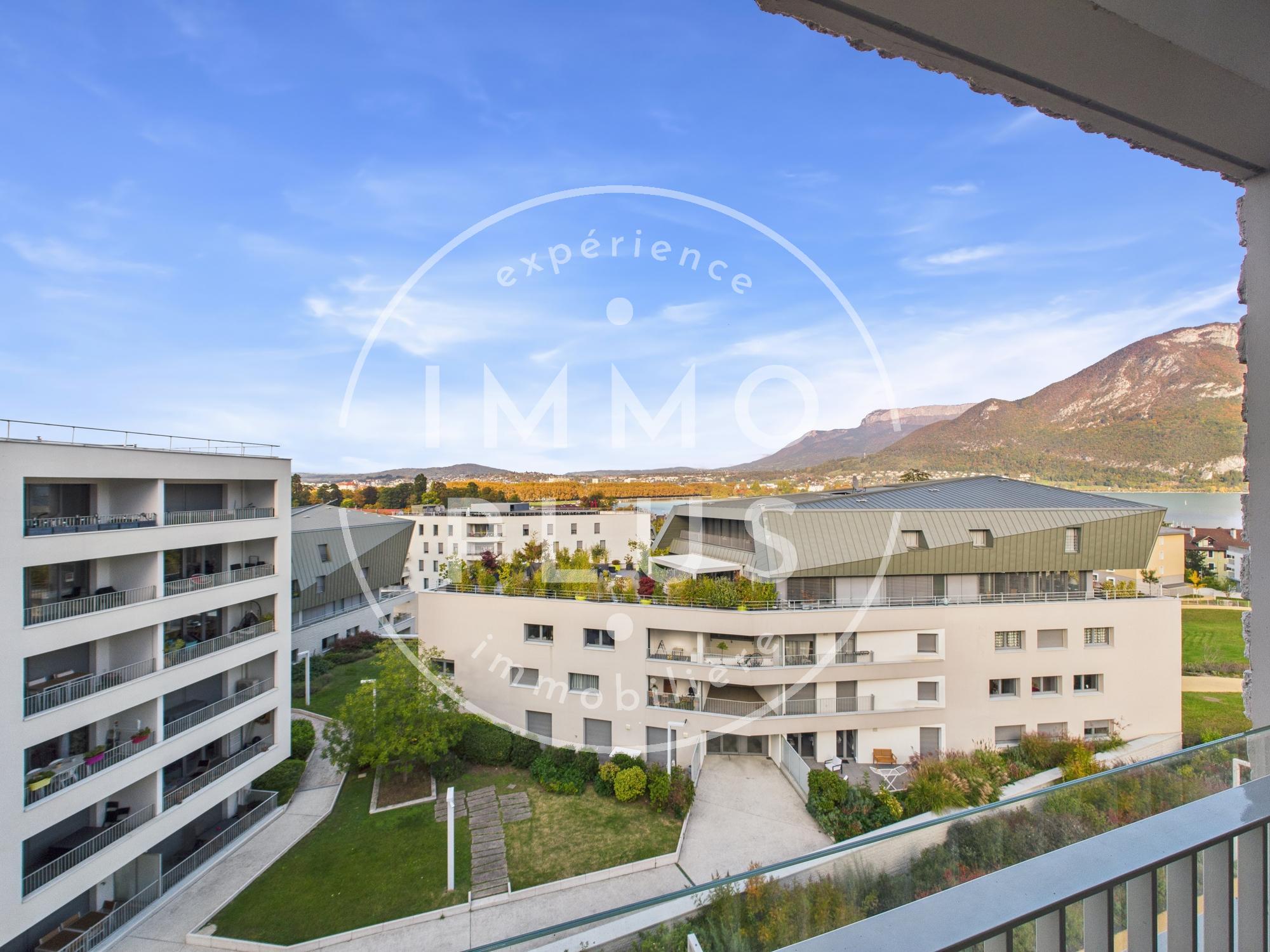 Photo T3 de 80 m² avec vue lac