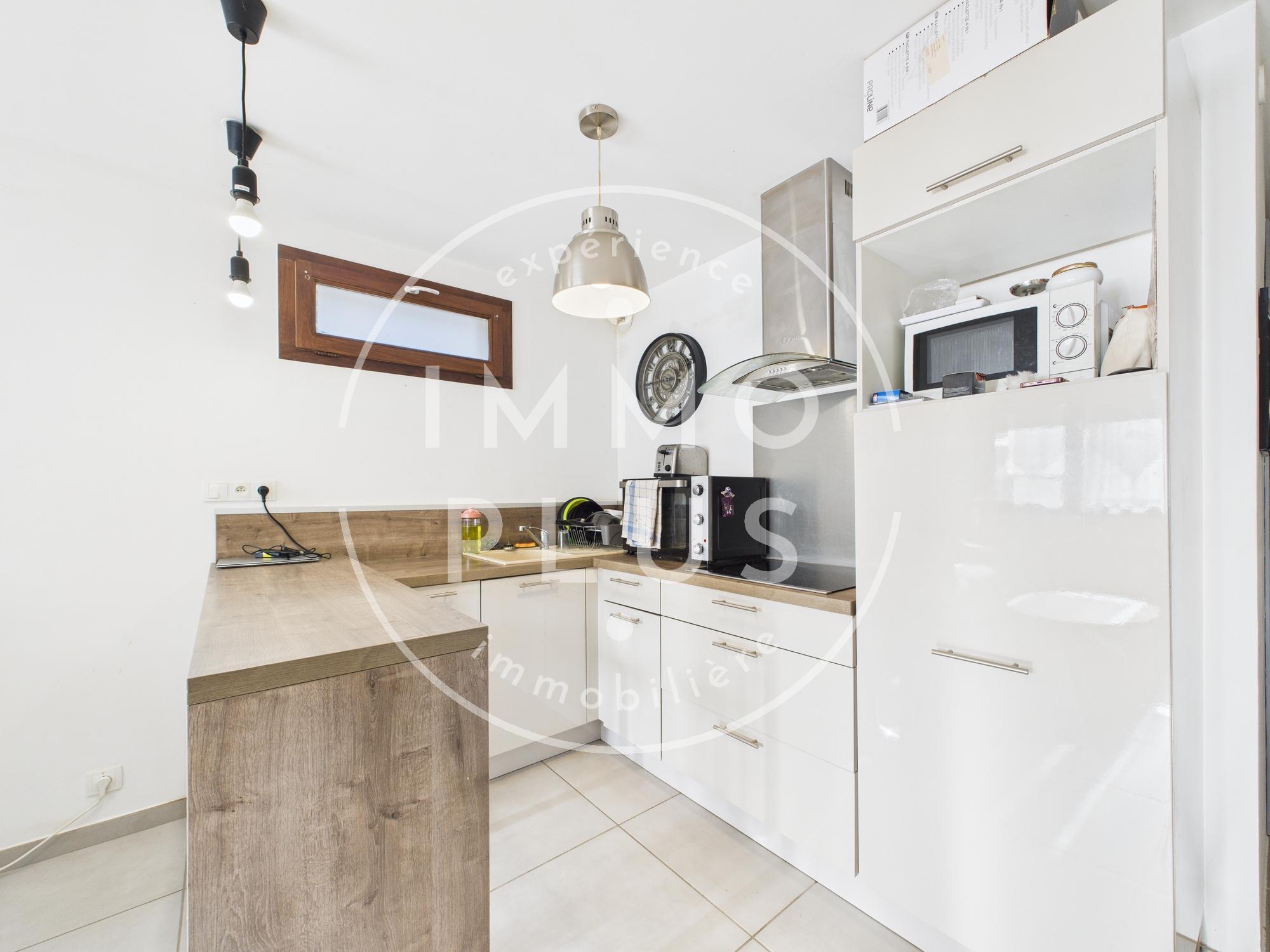 Photo Cran-Gevrier Vert Bois: Studio rénové.