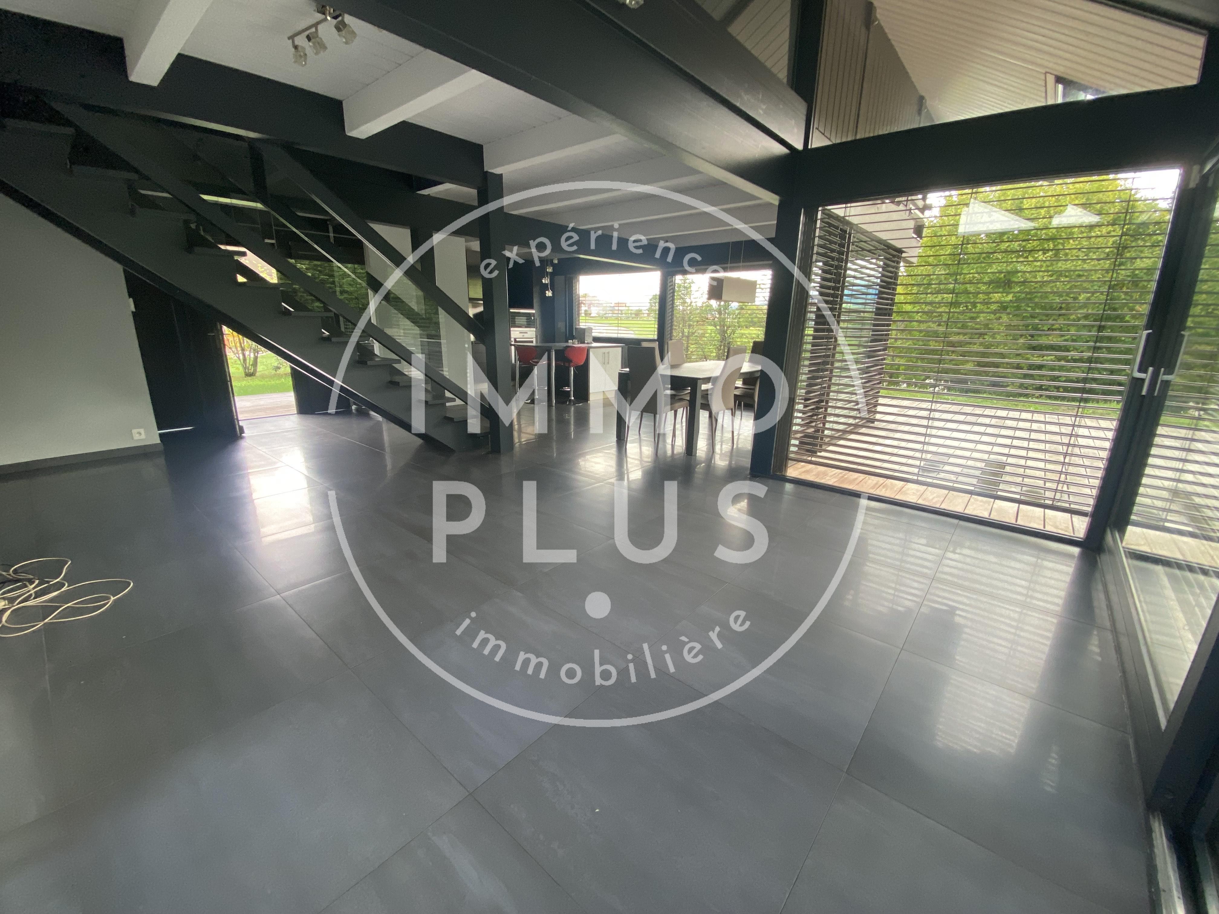 Photo Location Maison 5 pièces 117 m²