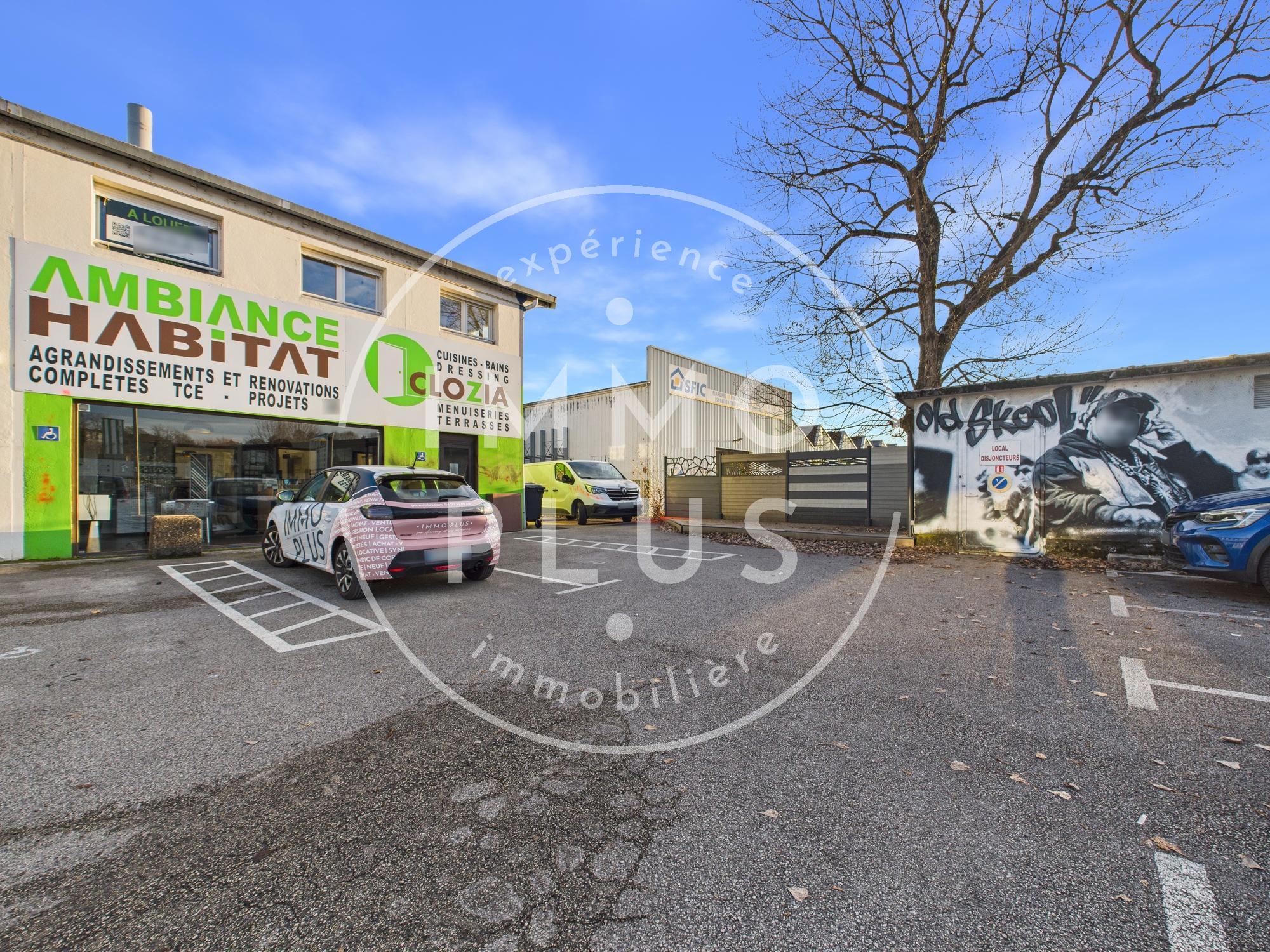 Photo **Local commercial à vendre à Meythet – Idéal pour investisseurs ou professionnels**