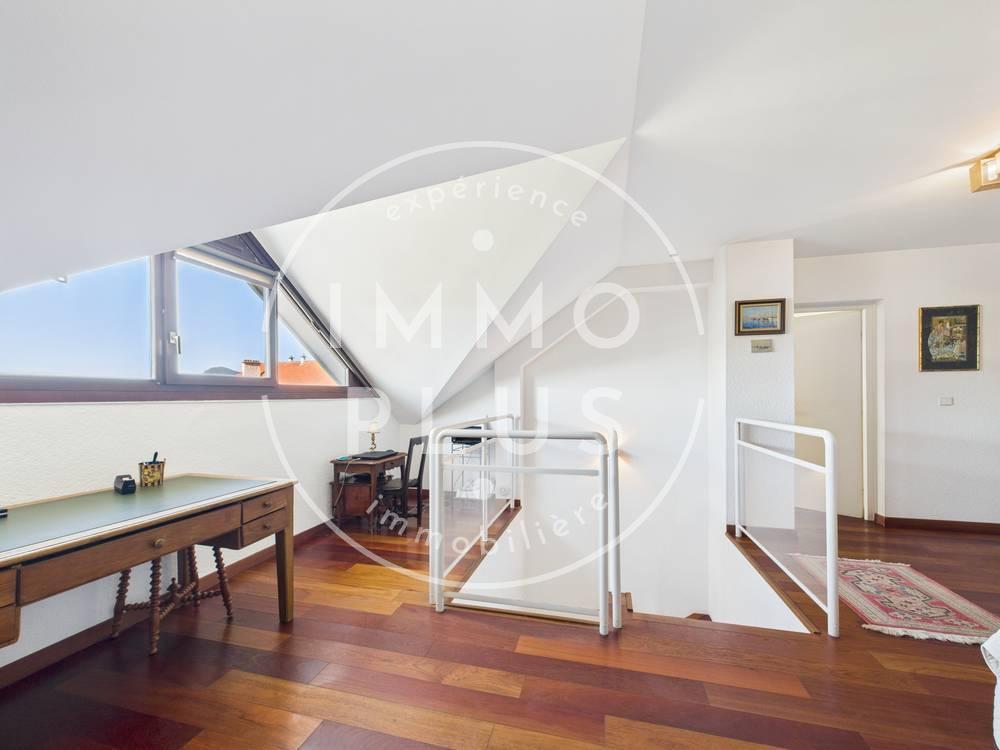 Photo En exclusivité, ce spacieux T3 duplex de 94 m² en dernier étage sans vis à vis