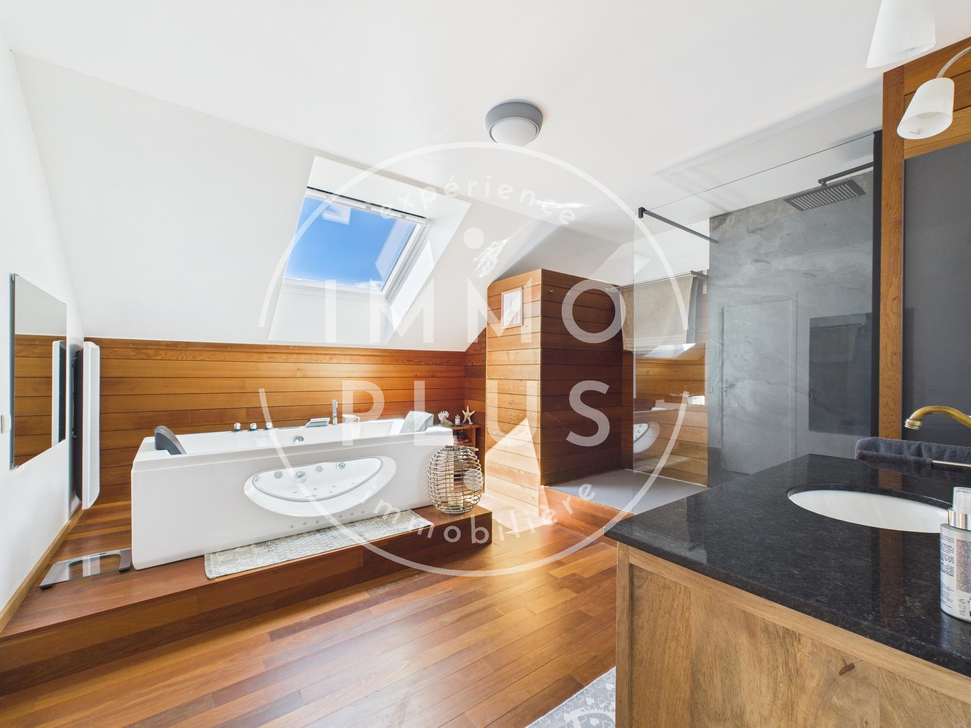 Photo Vente Maison 6 pièces 177 m²