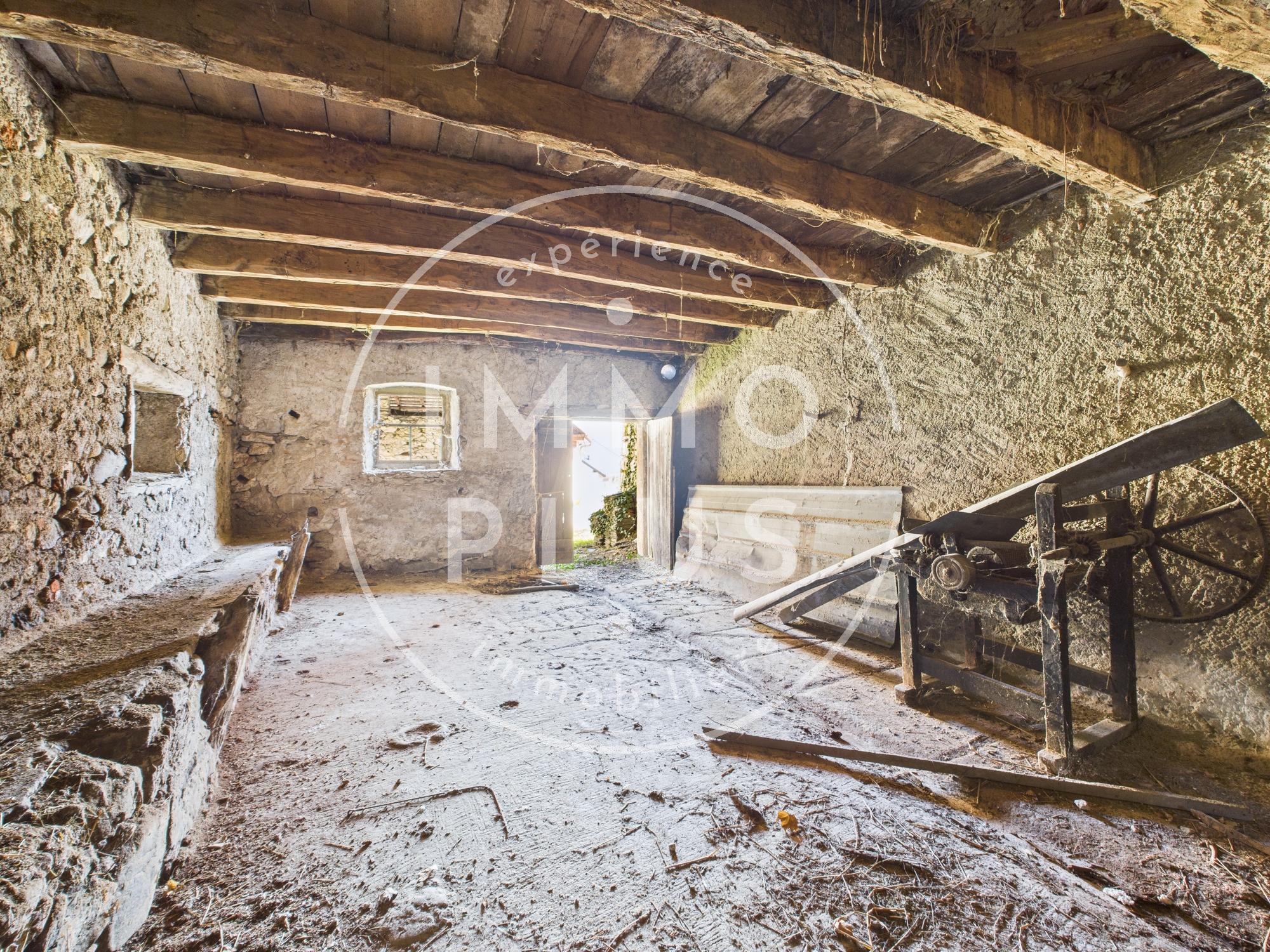 Photo Maison avec dépendance à rénovée