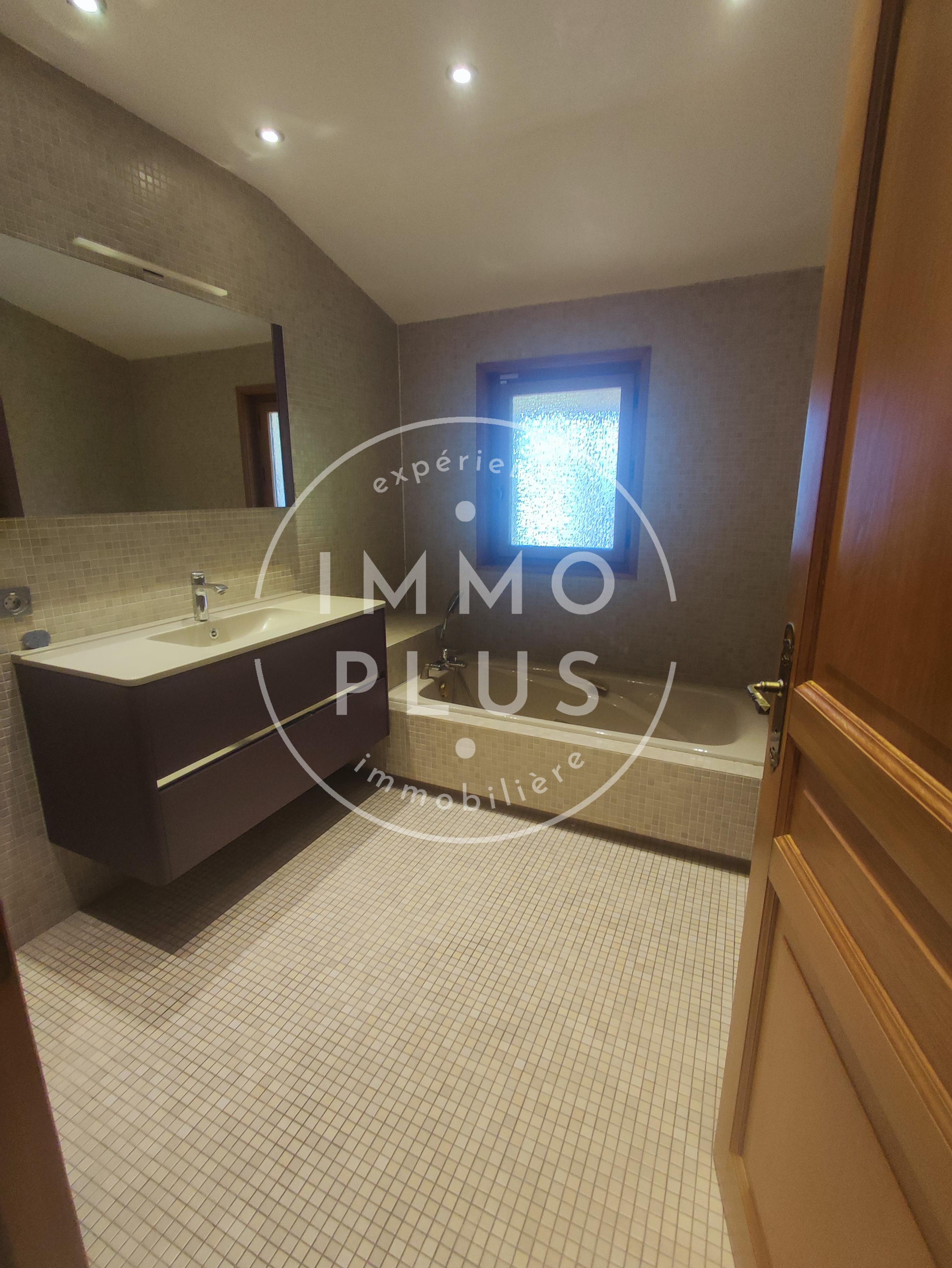 Photo Location Maison 5 pièces 176,23 m²