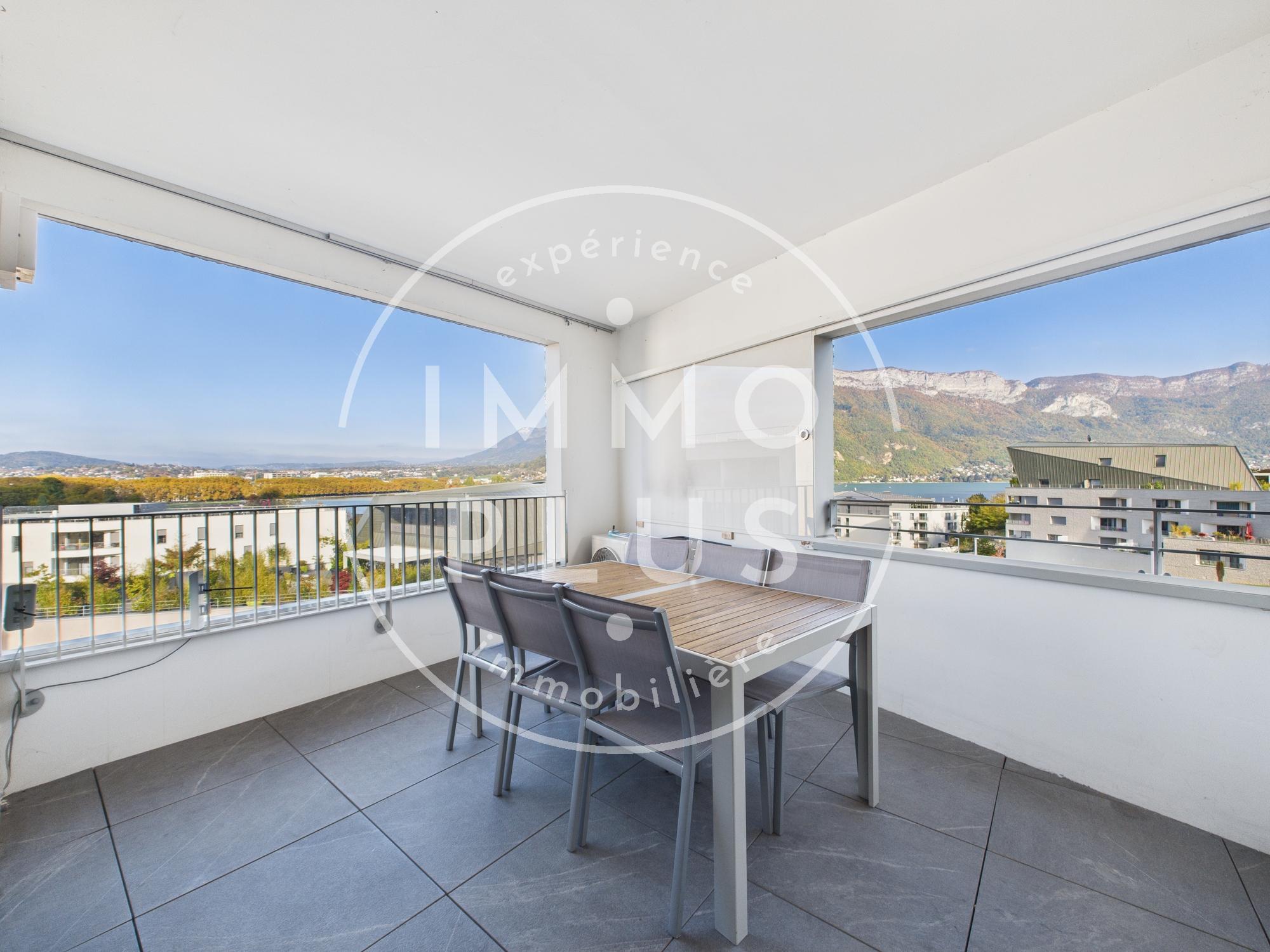 Photo T3 de 80 m² avec vue lac