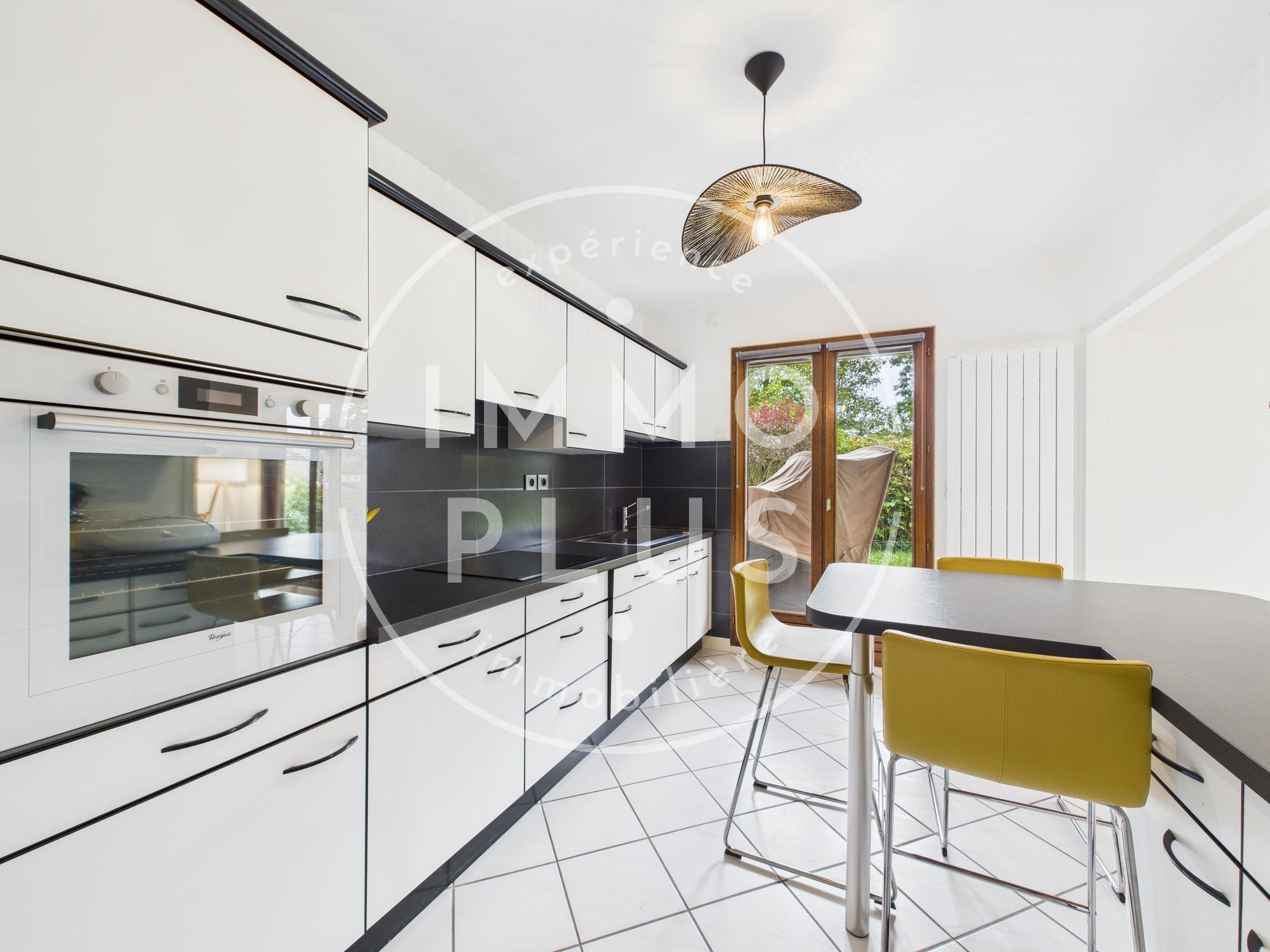 Photo T2 de 55 m² en rez-de-jardin à ANNECY-LE-VIEUX